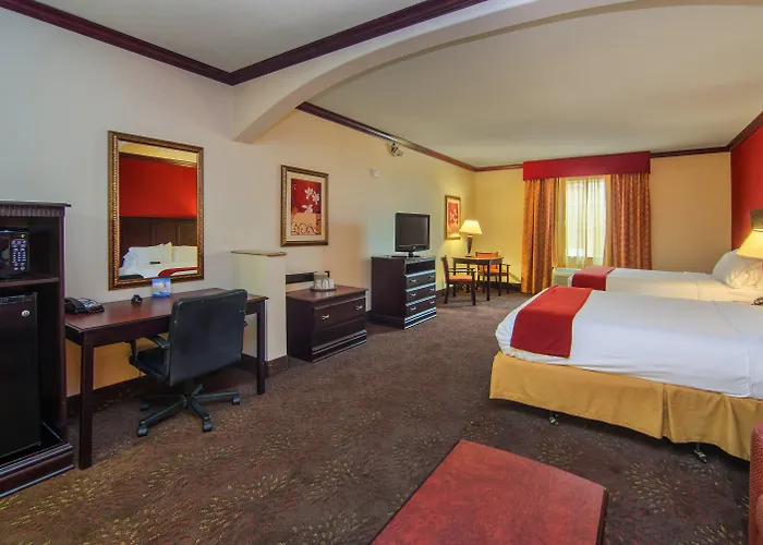 Holiday Inn Express Hotel & Suites Terrell By Ihg
