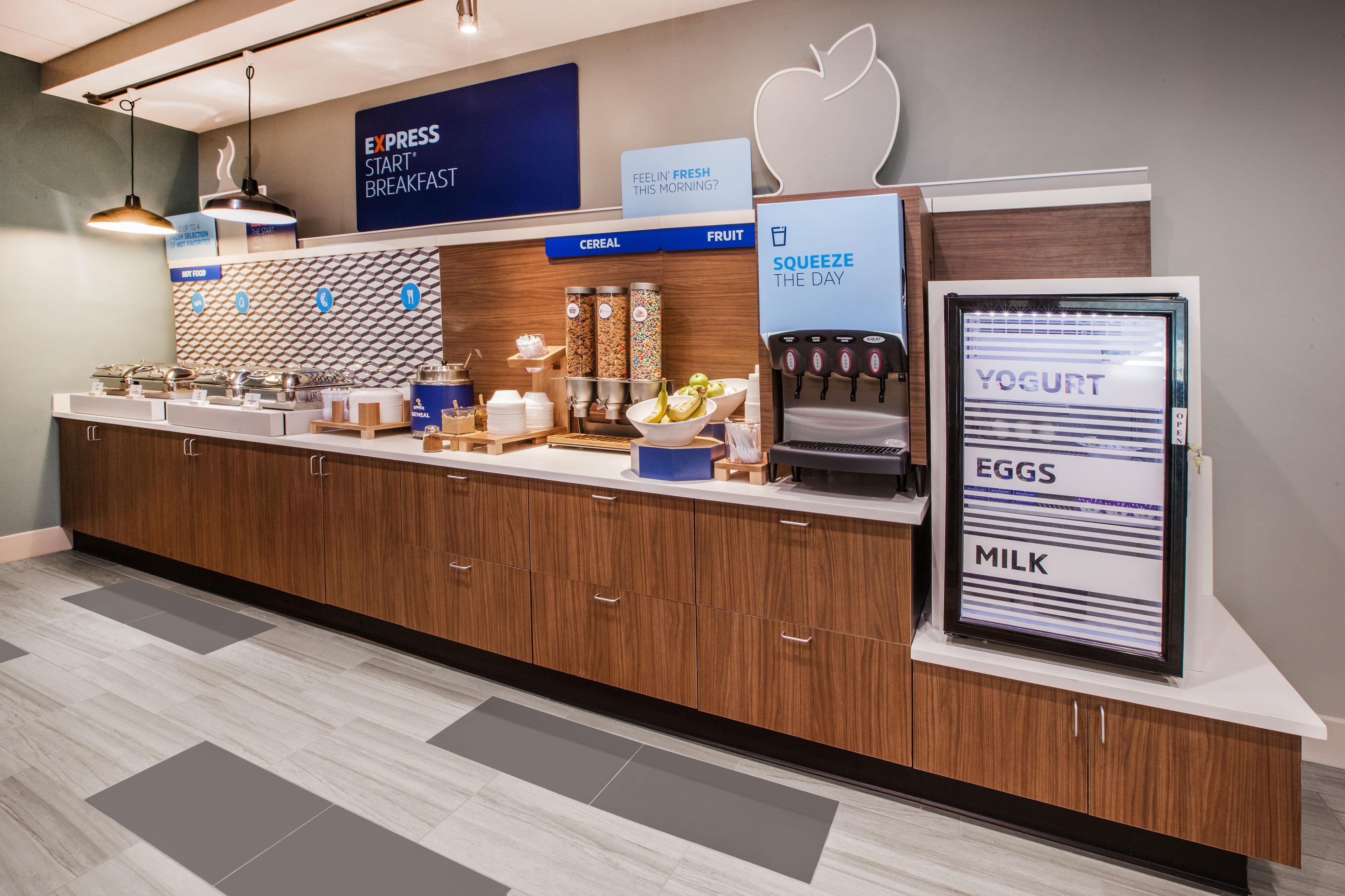 Express & By Ihg Terrell