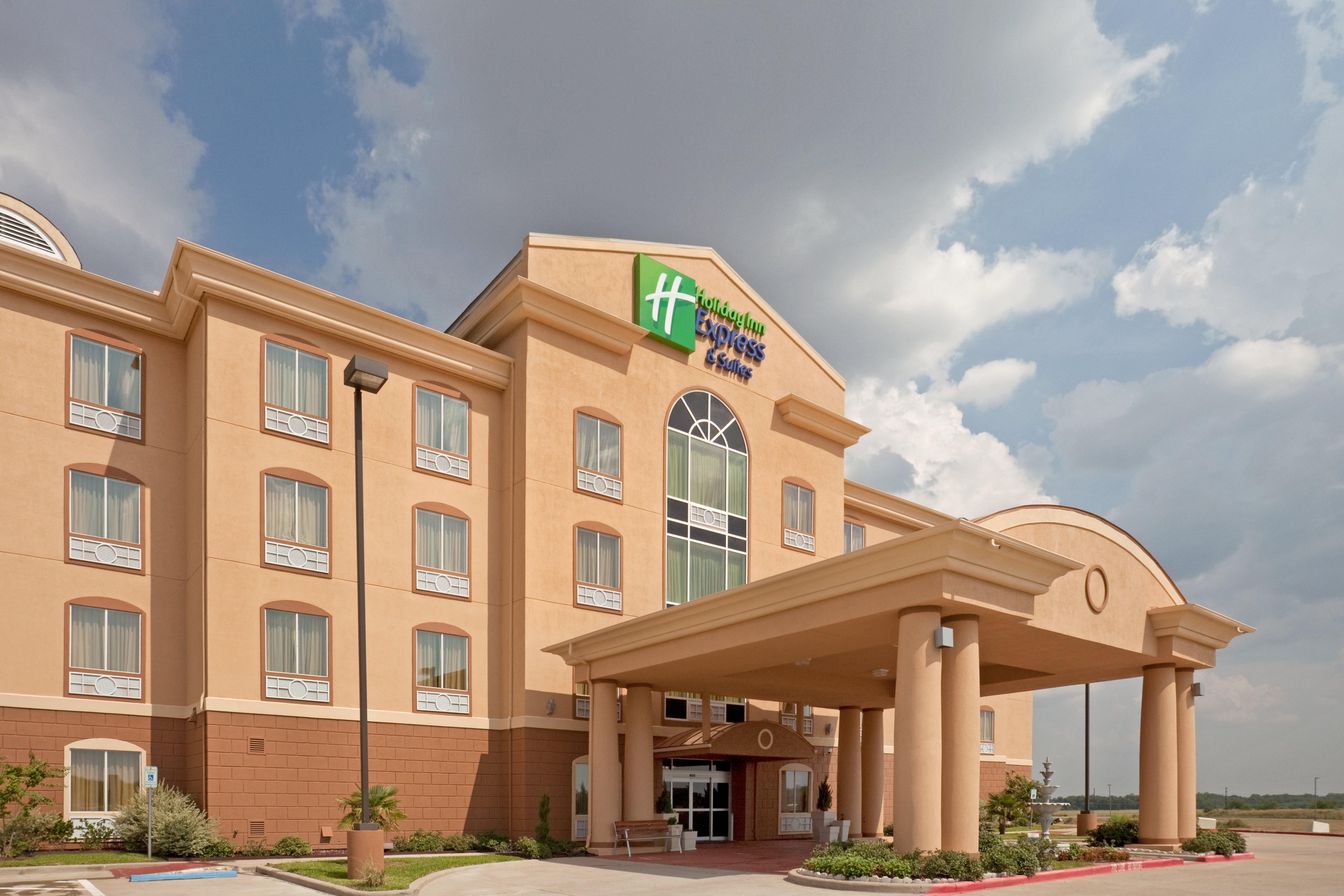 Hotel Express & By Ihg 2*