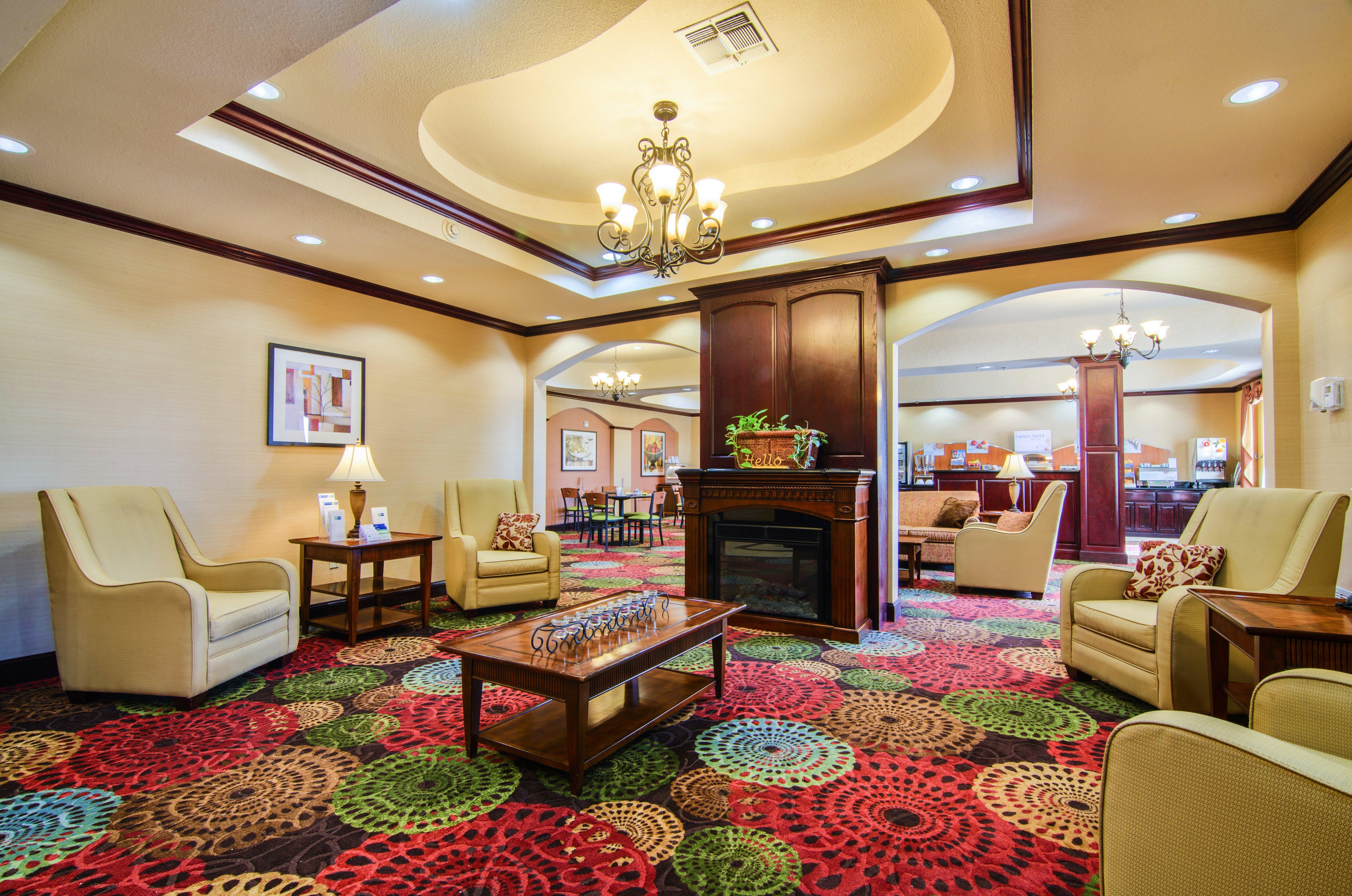 Hotel Express & By Ihg 2*