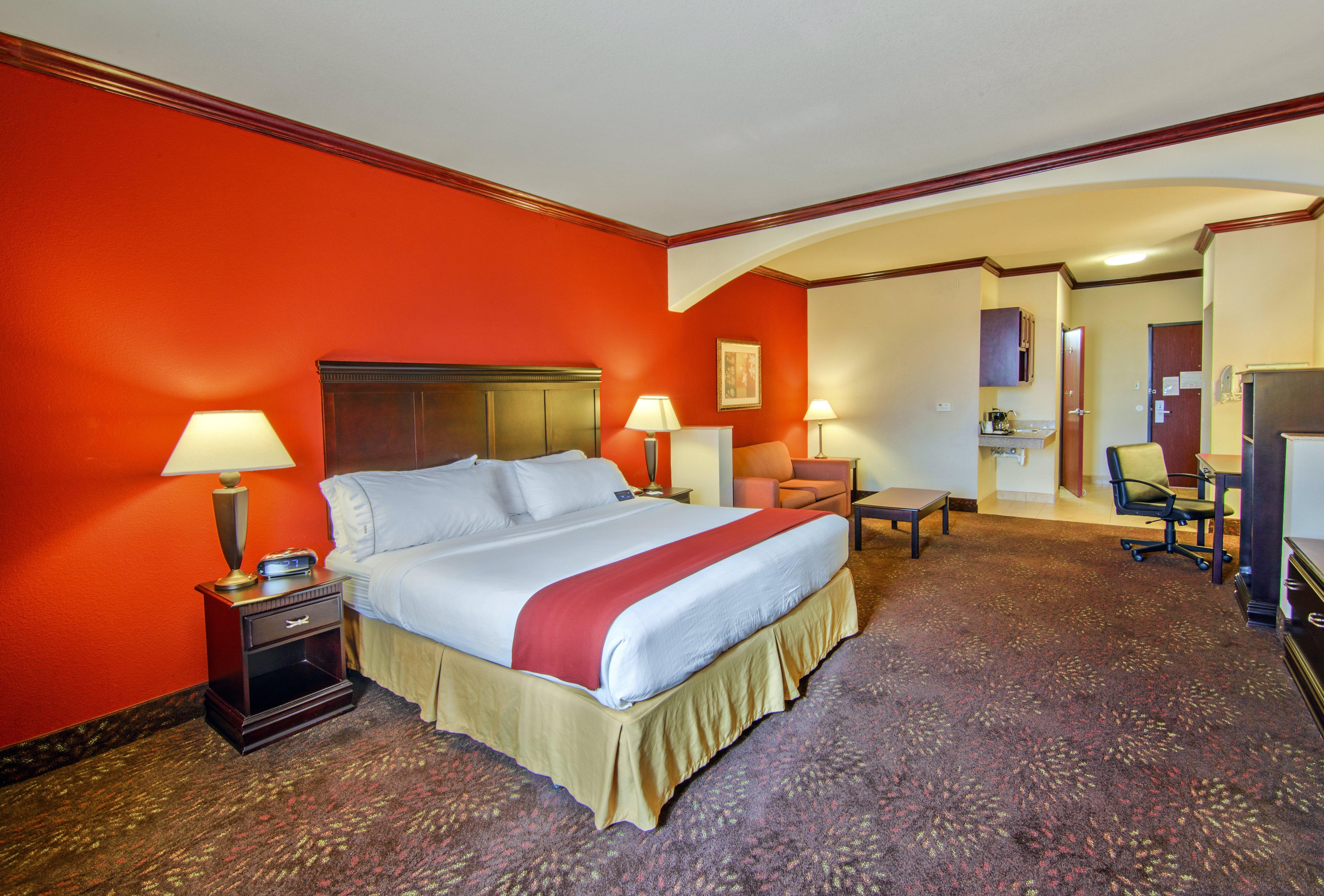 Express & By Ihg Terrell