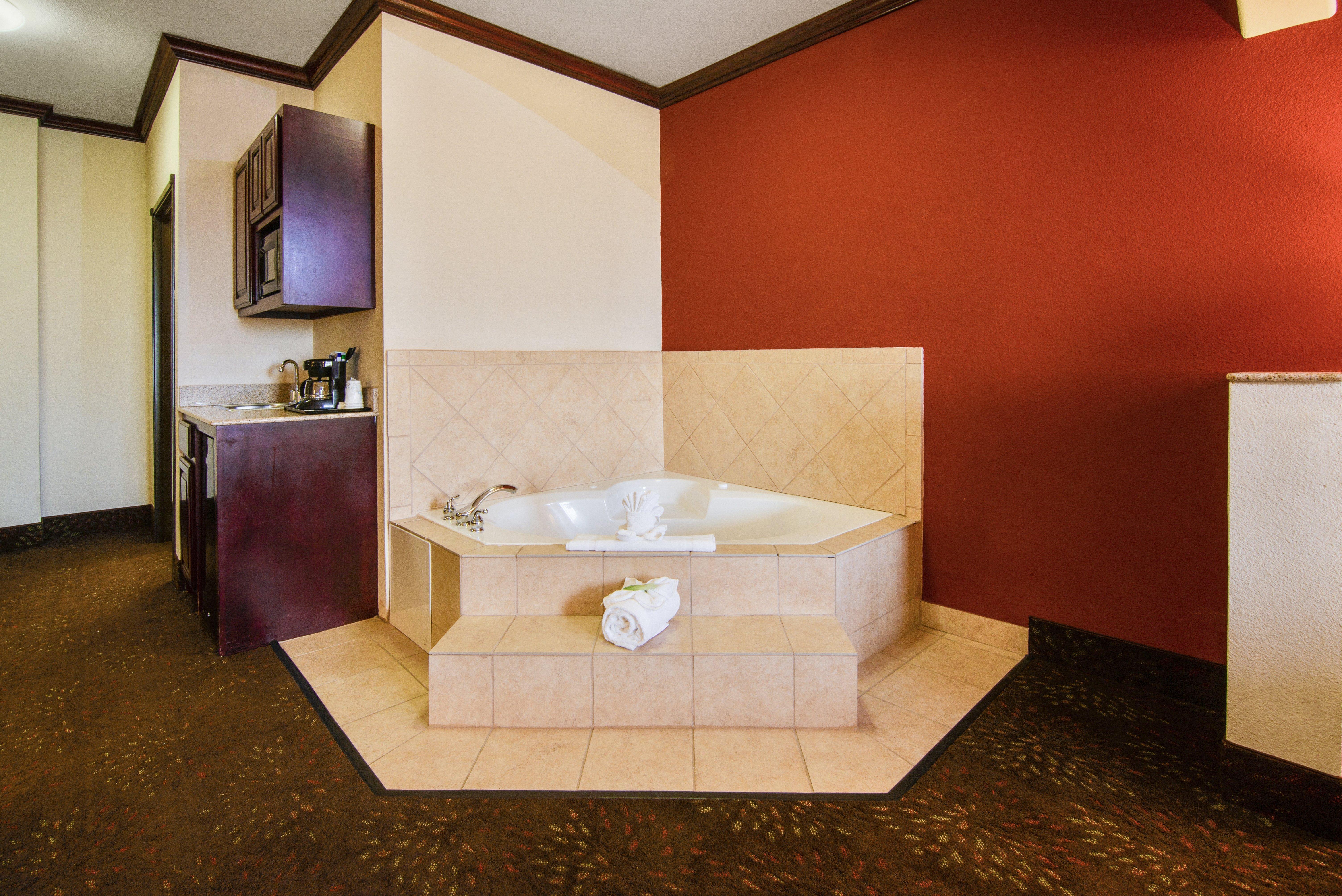 Express & By Ihg Terrell