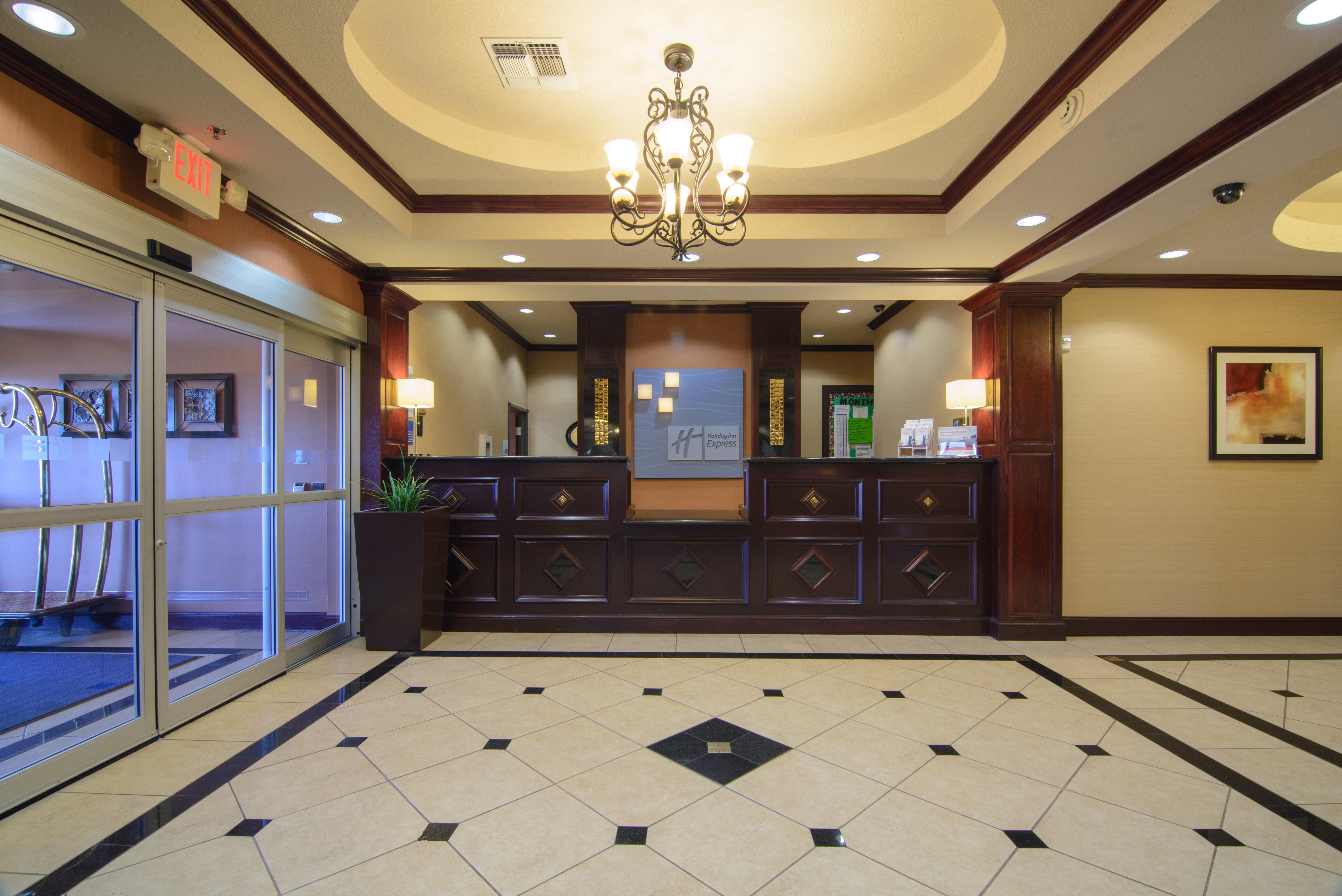Express & By Ihg 2*