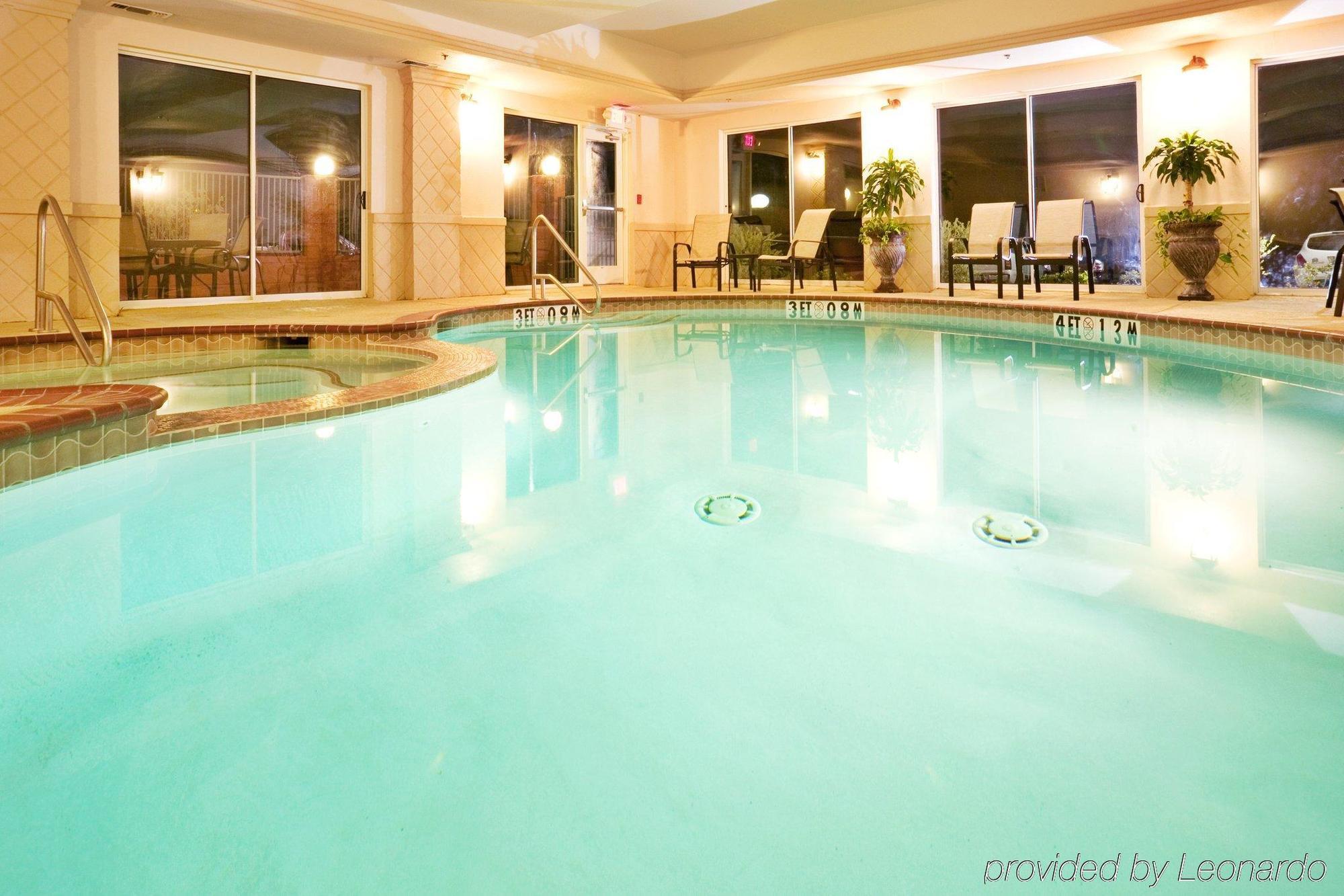 Express & By Ihg 2* Terrell