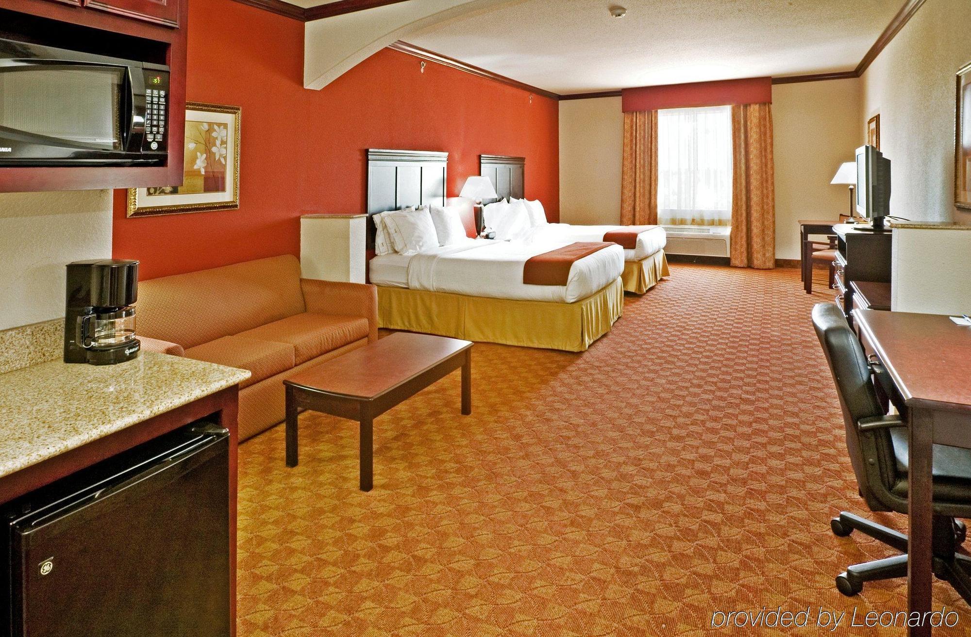 Hotel Express & By Ihg