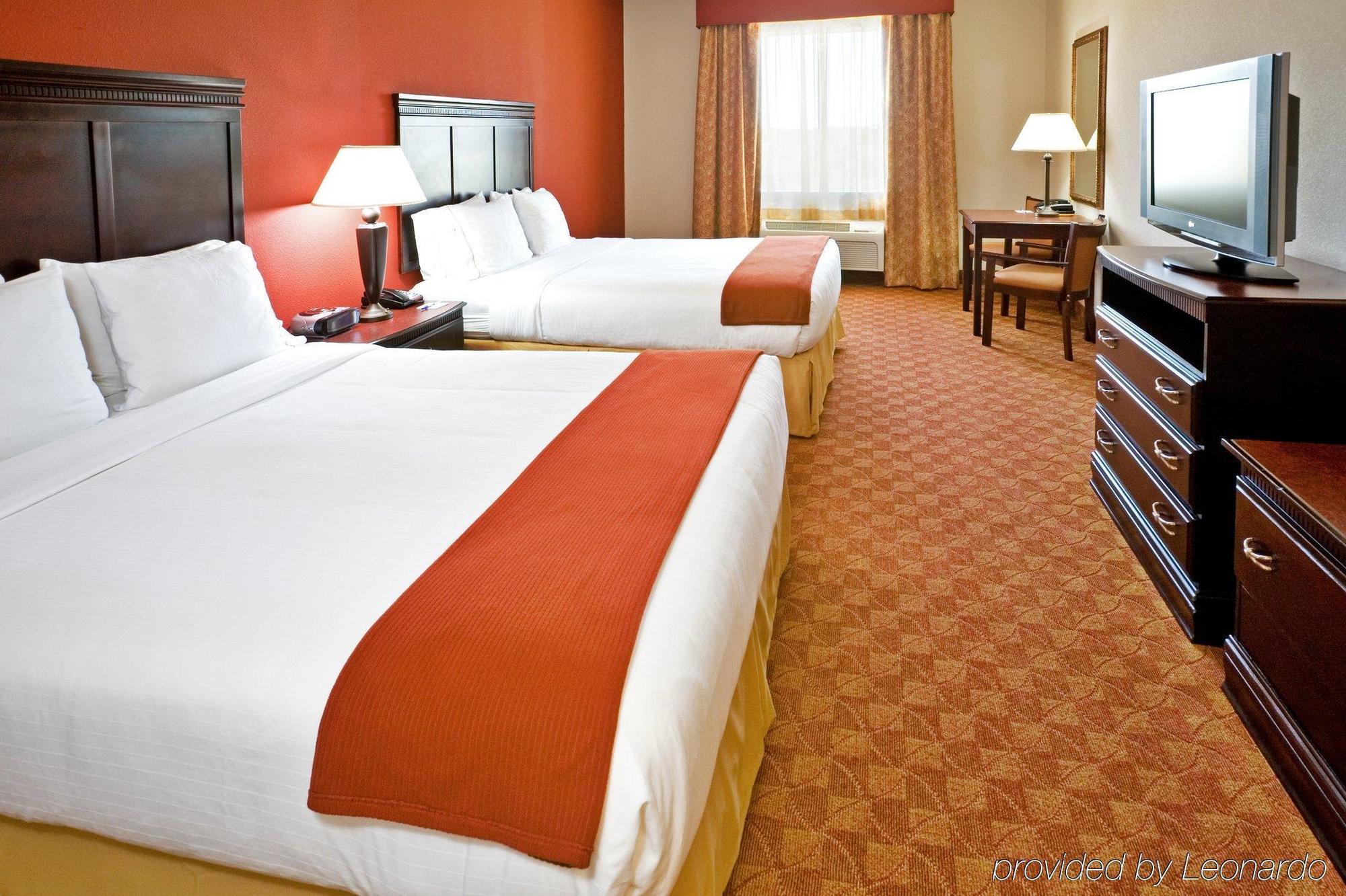 Hotel Express & By Ihg Terrell