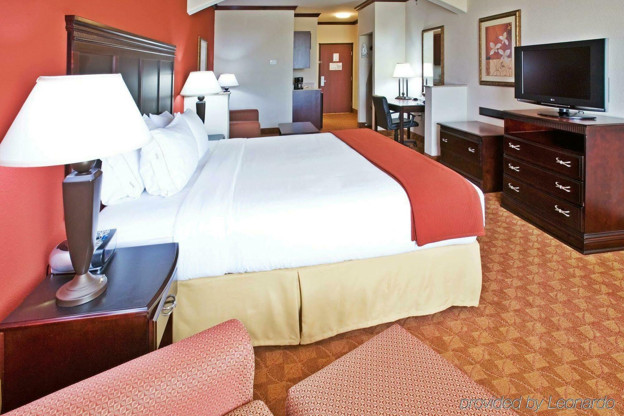 Express & By Ihg
