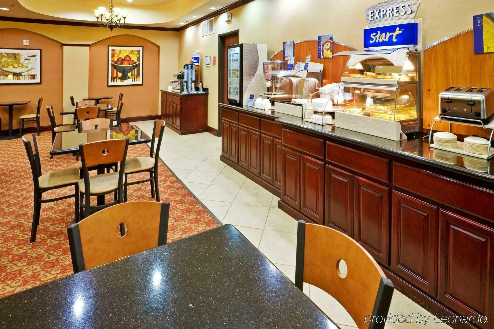 Express & By Ihg 2* Terrell